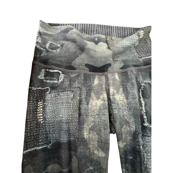 Niyama Sol camo leggings size small distressed jean look stretchy yoga feel - Picture 3 of 7